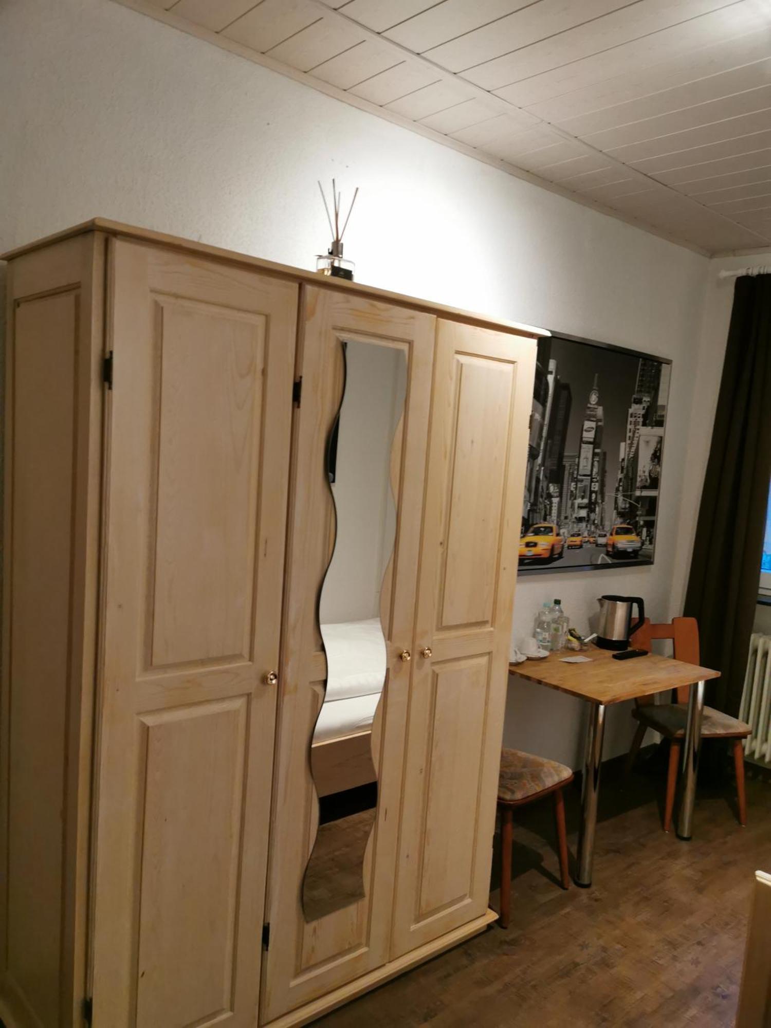 See Lord Hotel Kaiserslautern Værelse billede