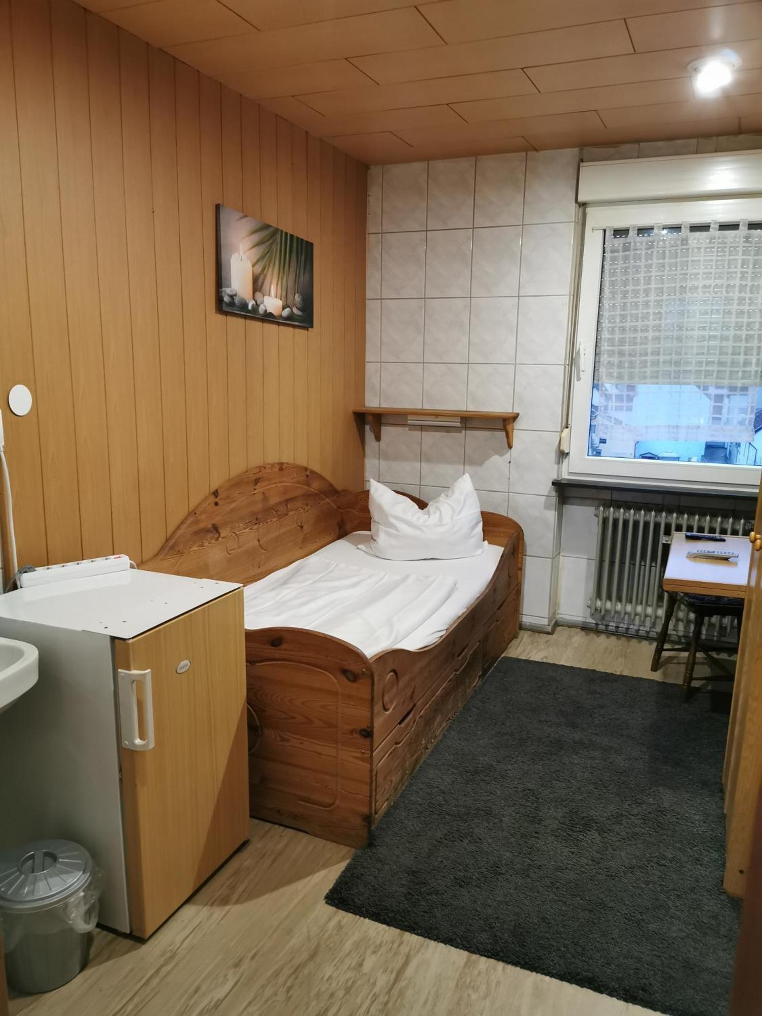 See Lord Hotel Kaiserslautern Værelse billede